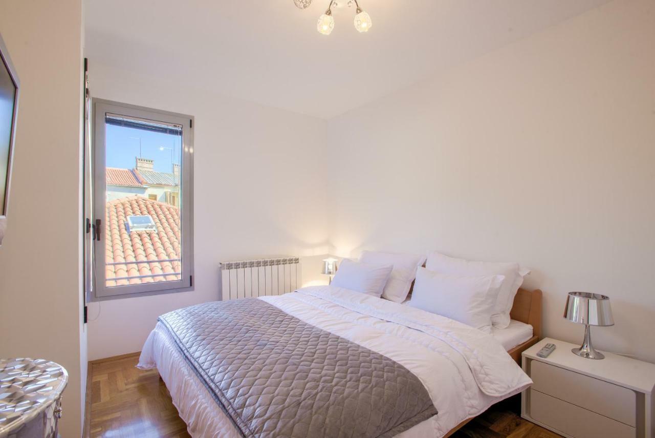 Apartment San Rocco Center Pula Exterior photo