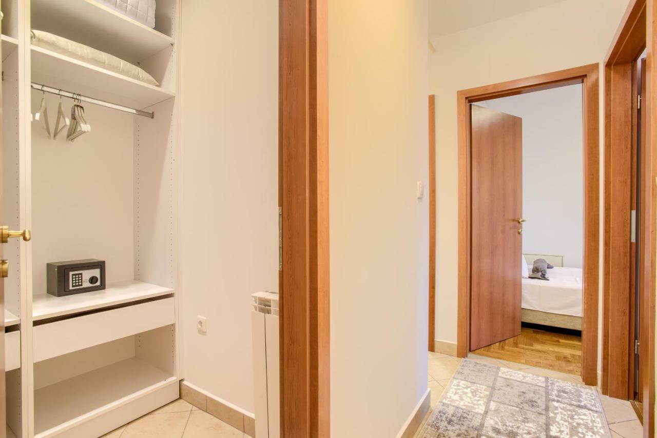 Apartment San Rocco Center Pula Exterior photo