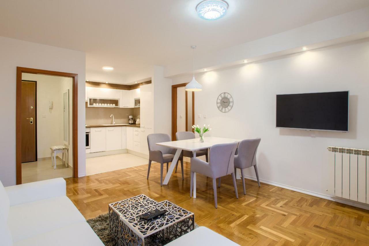 Apartment San Rocco Center Pula Exterior photo